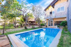 Πισίνα στο ή κοντά στο Villa 4PN Nguyễn Hiền