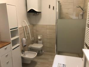 Łazienka w obiekcie Appartamento House Apartment Tabe Centro Bologna