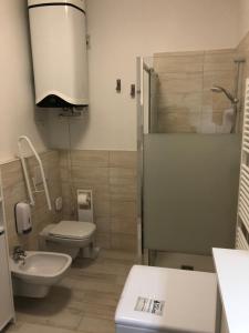 Łazienka w obiekcie Appartamento House Apartment Tabe Centro Bologna