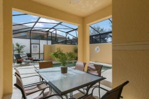 Gallery image ng Townhome w pool near Disney & Orlando Attractions sa Kissimmee