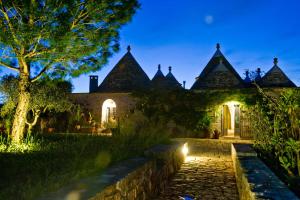 Gallery image of Trullo La Canonica in Martina Franca