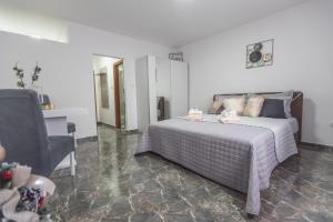 Ένα ή περισσότερα κρεβάτια σε δωμάτιο στο Apartman Milion Banja Koviljača