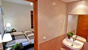 A bed or beds in a room at Ferienwohnung LILLY - Costa Calma - Pool - Meerblick