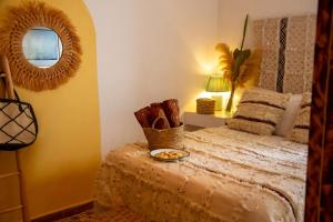 Ein Bett oder Betten in einem Zimmer der Unterkunft Amayour Surf Hostel