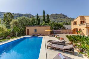 Villa con piscina y casa en Villa La Font Canaves By SunVillas Mallorca, en Pollensa