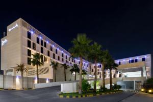 Gallery image of Radisson Hotel & Apartments Dammam Industry City in Dammam