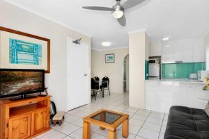 Gallery image of Superb 1 Bedroom Apartment near the Beach in Gold Coast