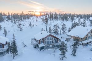 Levillas Kinnastie 35 Villas during the winter