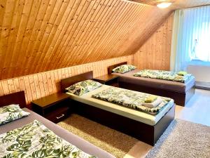 Postel nebo postele na pokoji v ubytování RIEDWIRTSHAUS