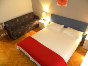 Posteľ alebo postele v izbe v ubytovaní Apartment in Pisak with sea view, loggia, air conditioning, WiFi 153-28