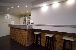 Ο χώρος του lounge ή του μπαρ στο Hotel U Ševce