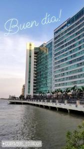 Θέα στο ποτάμι κοντά σε αυτό το διαμέρισμα