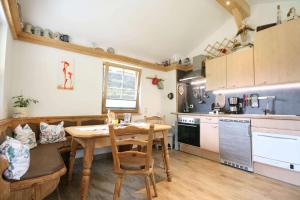 A kitchen or kitchenette at Almliesl UTTE-629