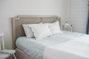 Letto o letti in una camera di Cosy beach house in West-Estonia