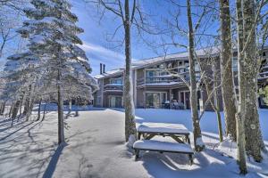 Gallery image of Idyllic Somerset Condo Ski, Hike and Relax! in Champion