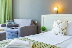 Легло или легла в стая в Oasis Del Mare Beach Front Hotel - All Inclusive