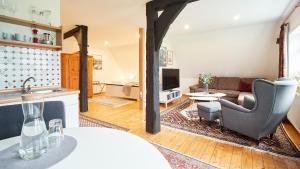 Ein Sitzbereich in der Unterkunft Appartementhotel Blomberger Hof
