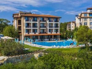 Galeriebild der Unterkunft Oasis Del Mare Beach Front Hotel - All Inclusive in Lozenets