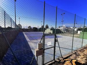 Tenis lub squash w obiekcie Sol y Alma Mediterranean Apartment lub w pobliżu