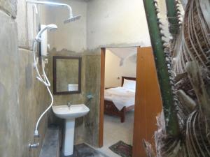 Koupelna v ubytování The ED Corner - Hiriketiya + 93 fotografií