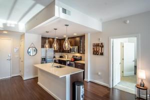 Gallery image of High Rise 2 Bedroom apartment in a Great location apts in Atlanta
