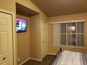 Gallery image of Cozy Tri-level Townhouse - 3 min from Outdoor Mall at Partridge Creek in Waldenburg
