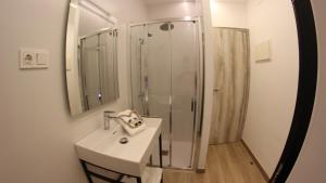 Koupelna v ubytování FP HOTELs