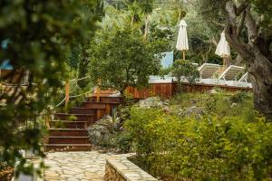 Vonkajšia záhrada v ubytovaní ORAMA : Sea to Sky Villas