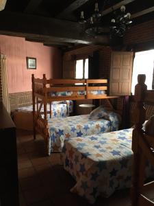Двуетажно легло или двуетажни легла в стая в Casa Alval