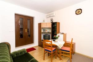 Kuchyňa alebo kuchynka v ubytovaní Apartment Berk