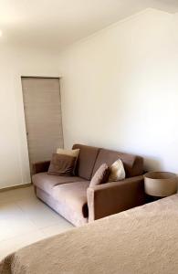 Area soggiorno di Chez Hugo, bel appartement très bien situé pour visiter la Martinique en journée et dormir la nuit