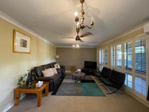Gallery image of Lakeside Gem - Lakeview Holiday Home in Lakeside