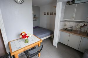 Kuchyň nebo kuchyňský kout v ubytování appartement 4 pers vue mer