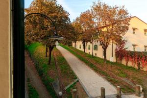 Zahrada ubytování Casa Kathy, Smart and Convenient Luxury 2 Bedrooms Apartment inside the City Walls
