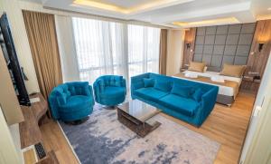 Posezení v ubytování NEW KARAMAN HOTEL