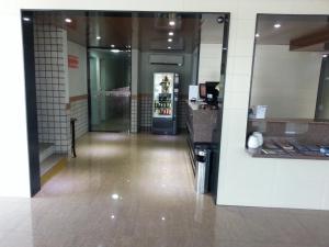 A cozinha ou cozinha compacta de Inter Hotel