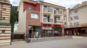 Budova, v ktorej sa apartmán nachádza