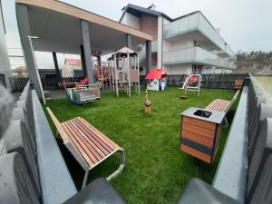 Ogród w obiekcie Apartamenty Marzeń
