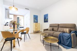 Posedenie v ubytovaní Malaga Center Flat Mariblanca 12 Sun & Terrace Boutique + 35 fotografií
