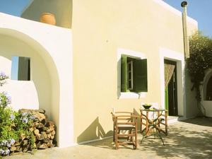 The building in which the holiday home is located