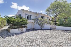 Gallery image of Algarve Country Villa With Pool by Homing in Santa Bárbara de Nexe