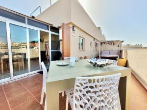 Balkon lub taras w obiekcie CristianPlaya Attic
