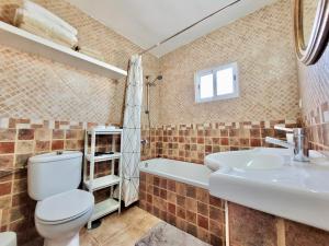 Łazienka w obiekcie CristianPlaya Attic