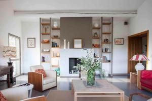 Photo de la galerie de l'établissement Maison d’architecte, vue sublime sur Uzès, à Uzès