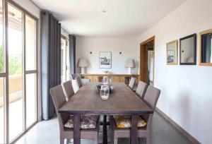 Photo de la galerie de l'établissement Maison d’architecte, vue sublime sur Uzès, à Uzès