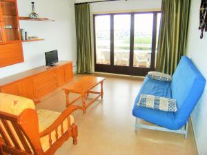 A seating area at Marina 1-B