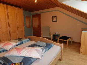 Postel nebo postele na pokoji v ubytování Ferienwohnung Krenzer