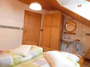 Postel nebo postele na pokoji v ubytování Ferienwohnung Krenzer