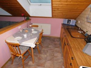 Fotografie z fotogalerie ubytování Ferienwohnung Krenzer v destinaci Ehrenberg