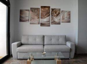 Część wypoczynkowa w obiekcie Zeus Throne Suites